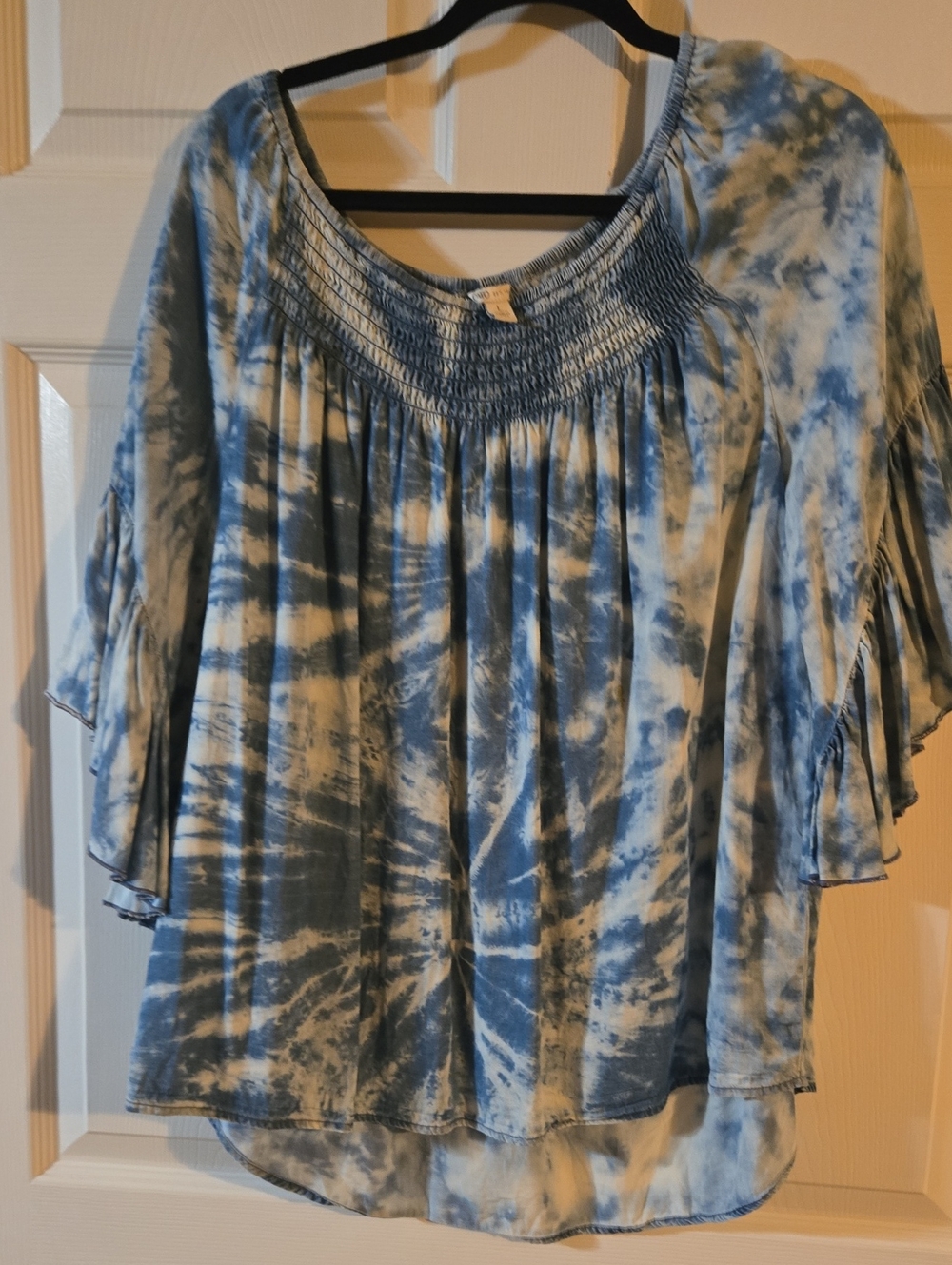 Cato Blue Tie-Dye Smocked Neck Women’s Top L